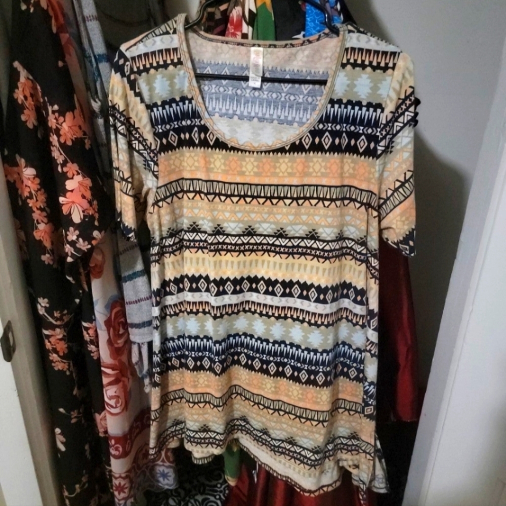 Lularoe XL Orange Perfect T